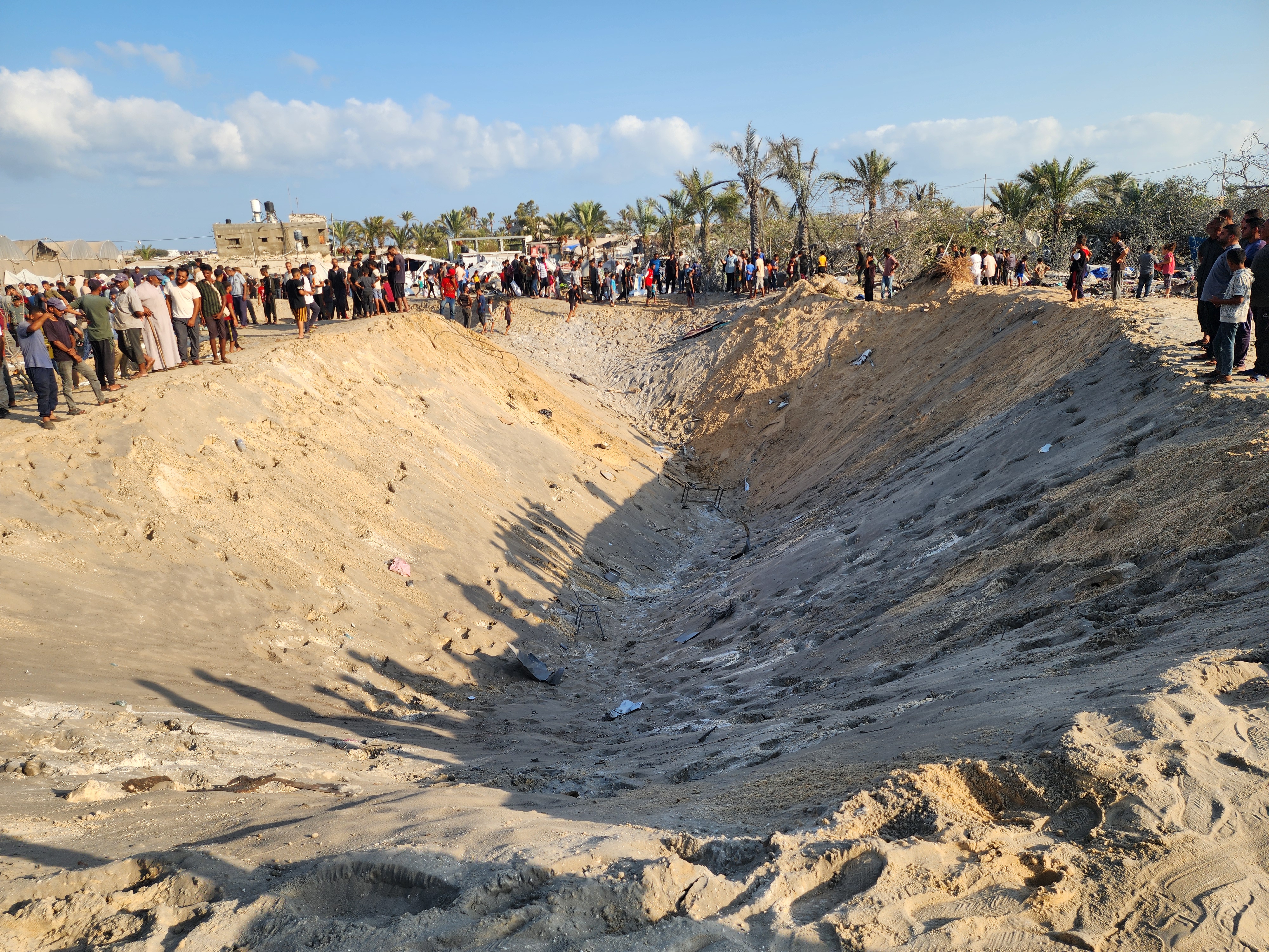 Euro-Med: Israel Serang ‘Zona Aman Kemanusiaan’ Di Gaza Dengan Bom Besar Yang Dipasok AS